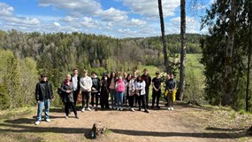 8 B 4
