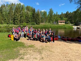 12 A C 